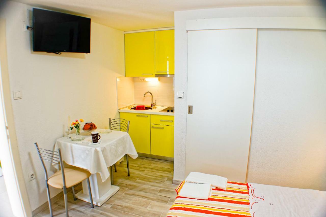 Studio Apartman Papic Drasnice Exterior foto
