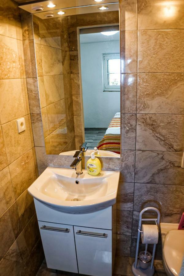 Studio Apartman Papic Drasnice Exterior foto